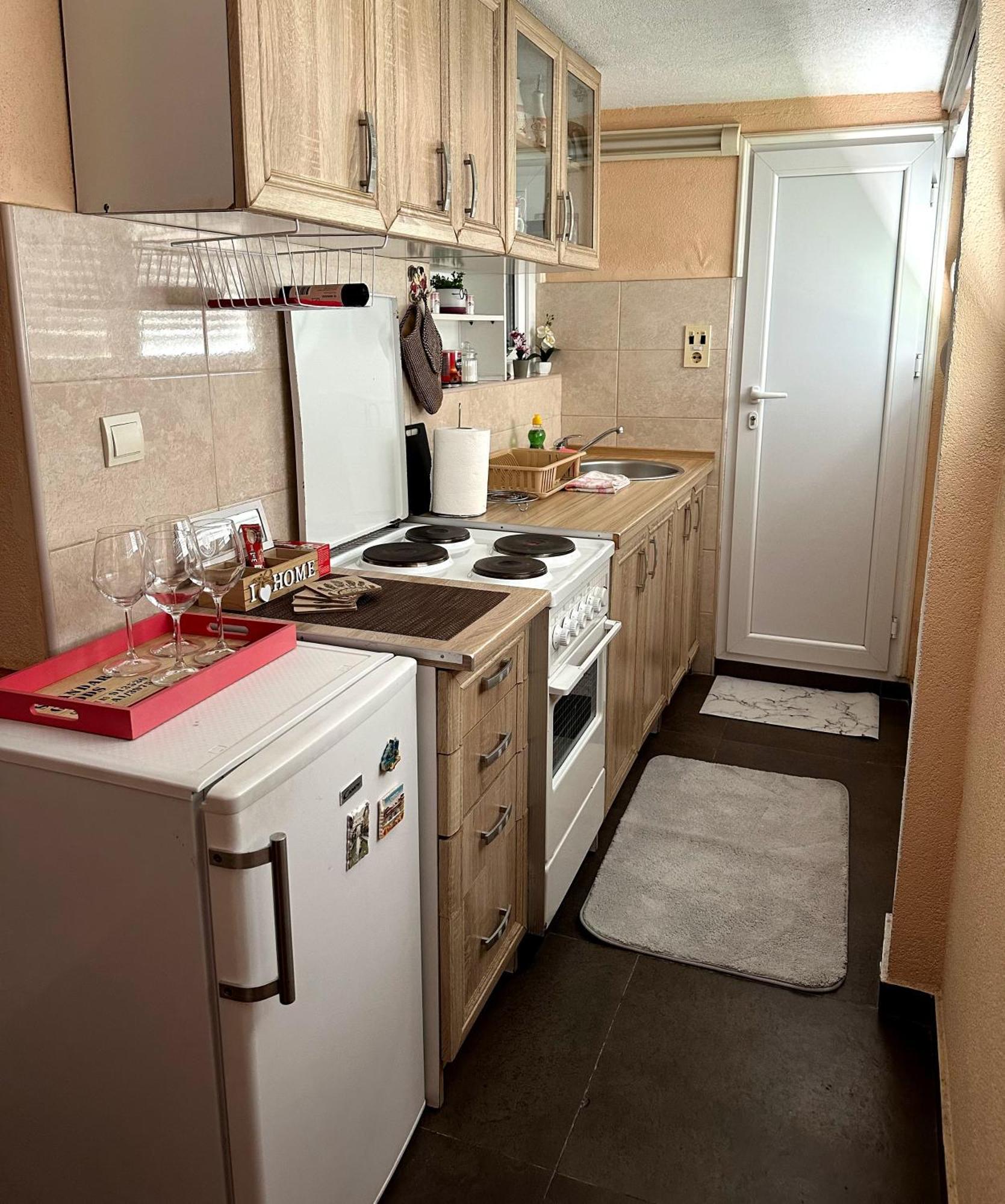 Ninic Family Apartments Тиват Экстерьер фото